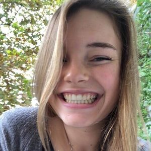 Meet your Posher, Cora